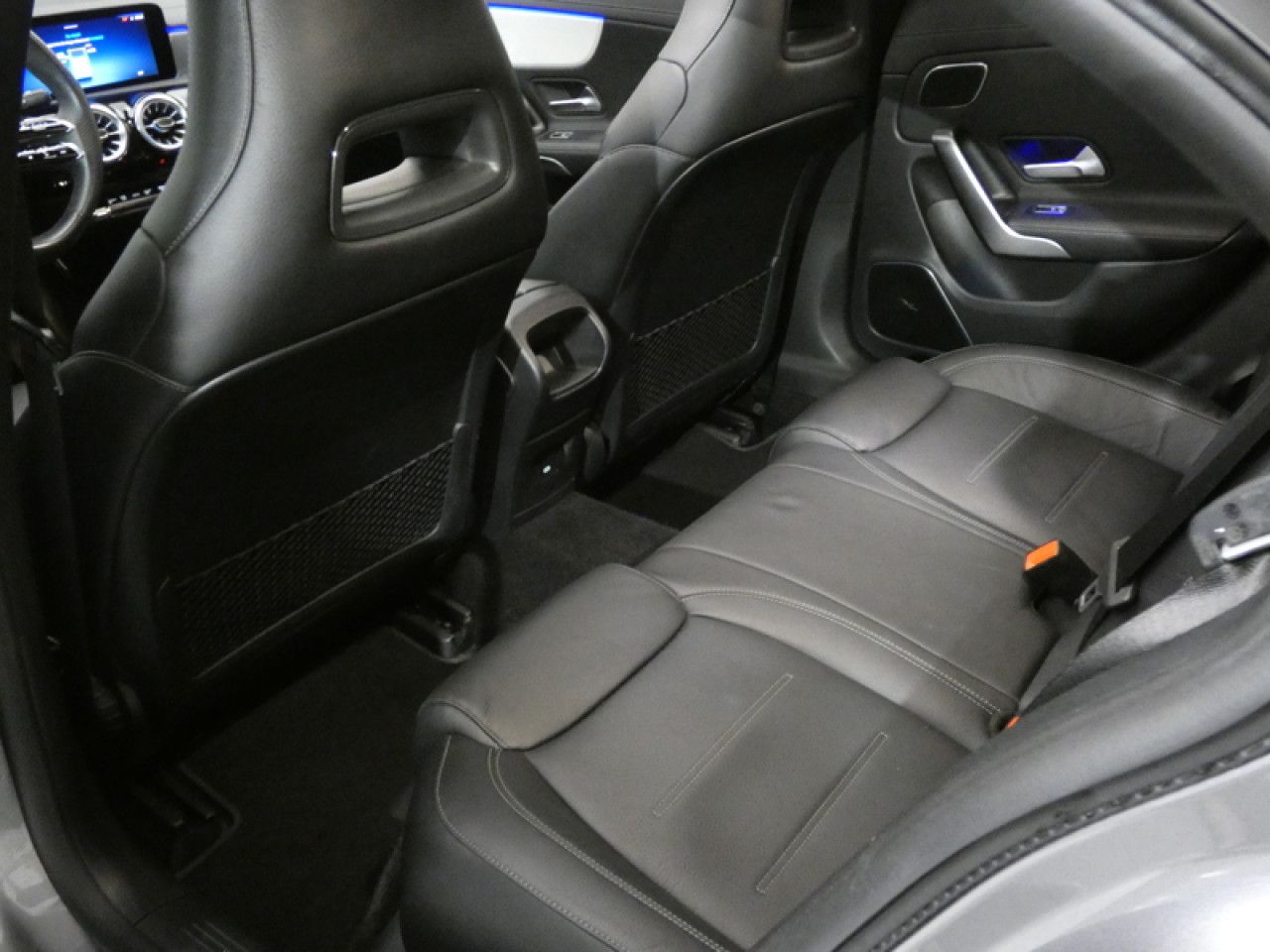 Photo du v&eacute;hicule 12 / 18