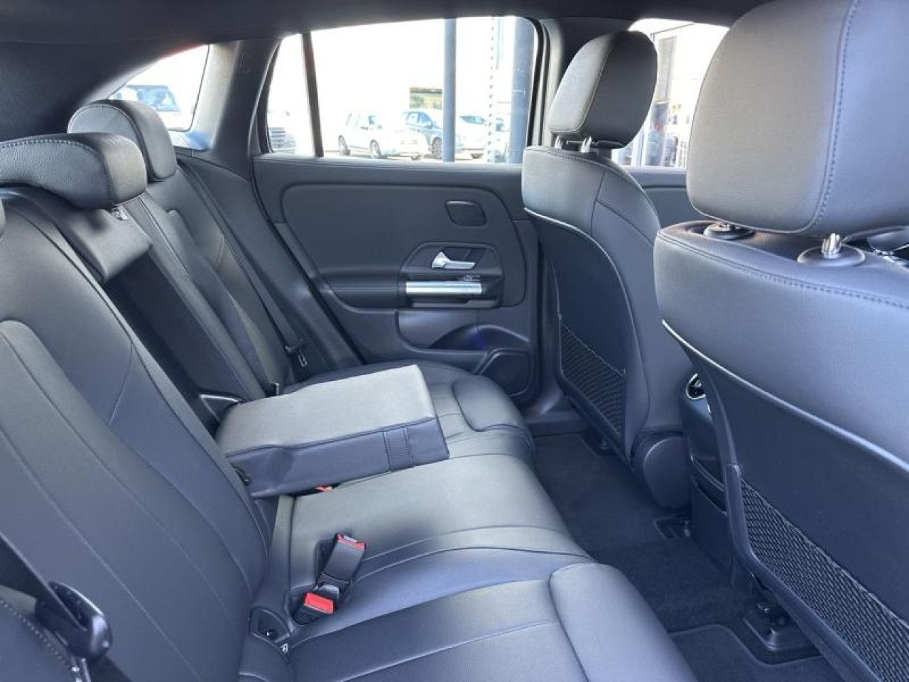 Photo du v&eacute;hicule 12 / 18