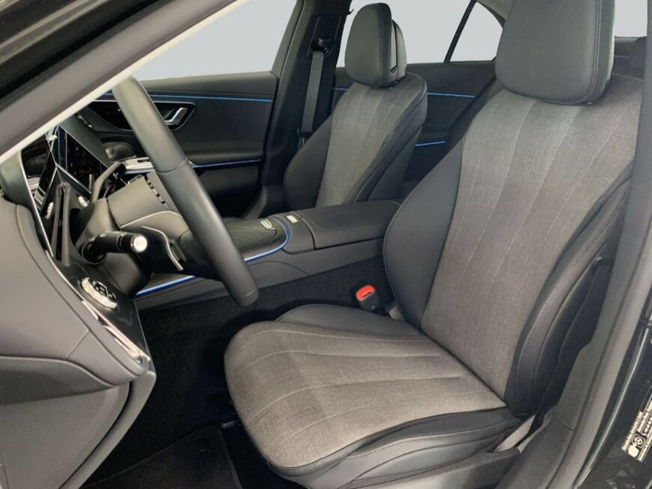 Mercedes-Benz E-Klasse – Bild 10