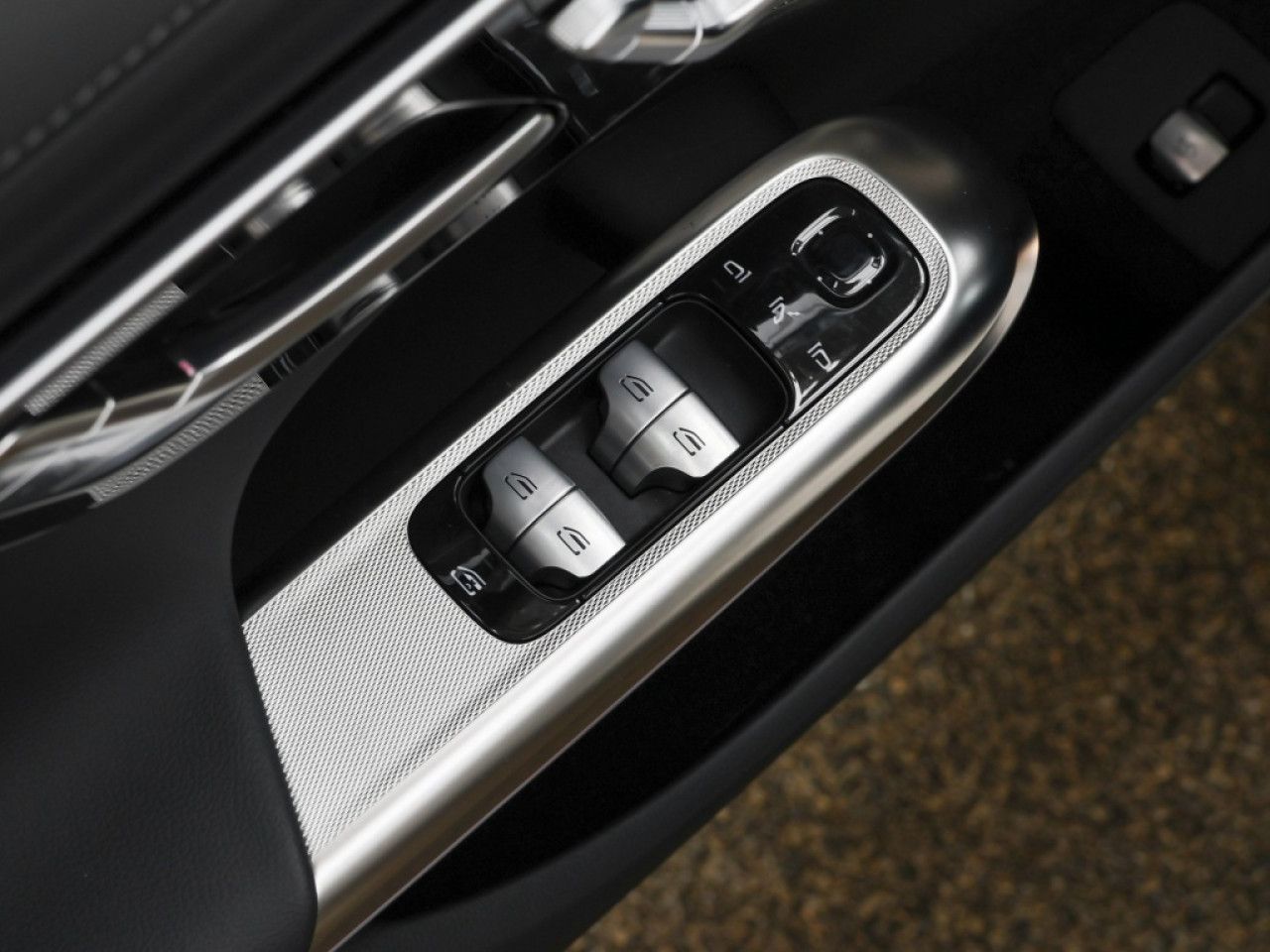 Mercedes-Benz E-Klasse – Bild 15