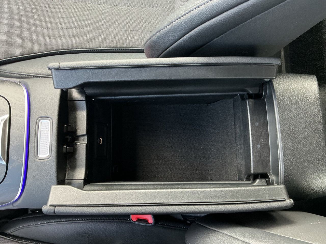Mercedes-Benz E-Klasse – Bild 25