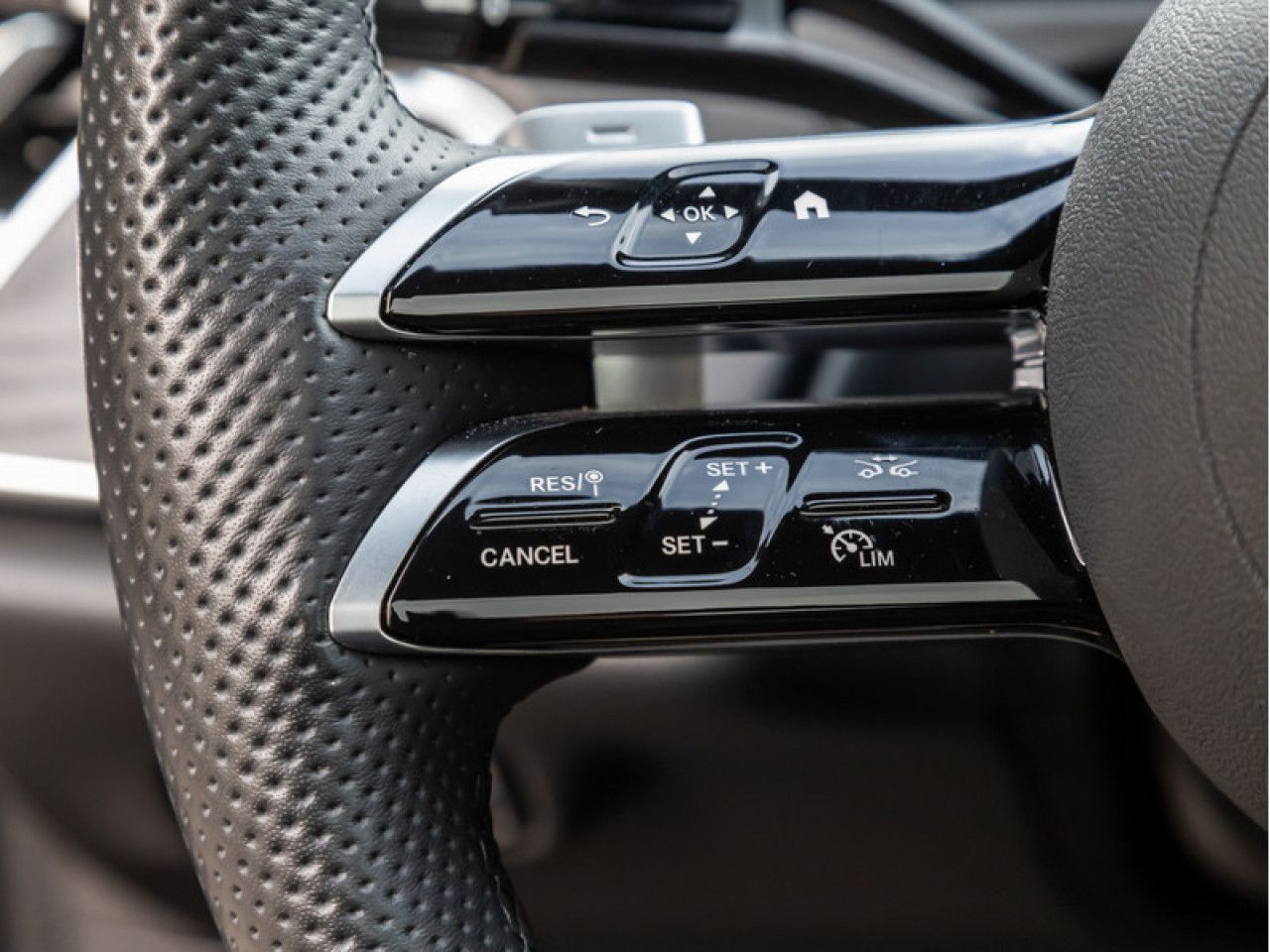 Mercedes-Benz E-Klasse – Bild 18