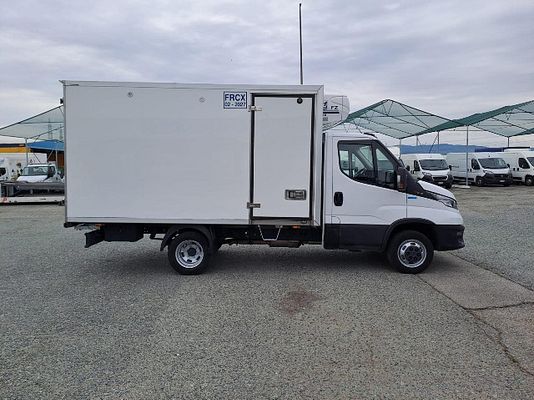 Vehicle image 7 / 17