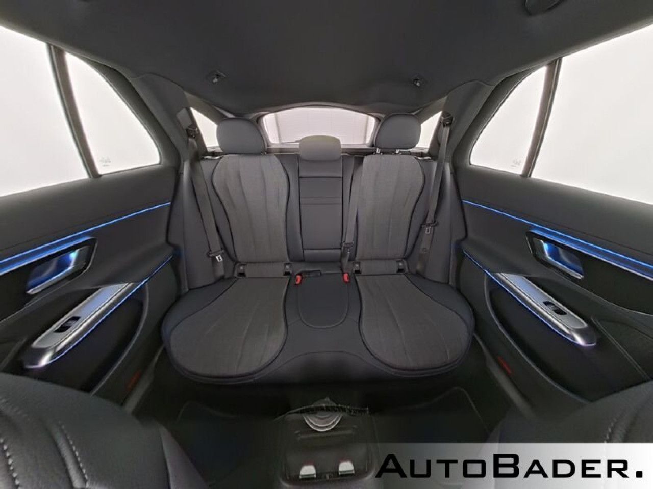 Mercedes-Benz E-Klasse – Bild 8