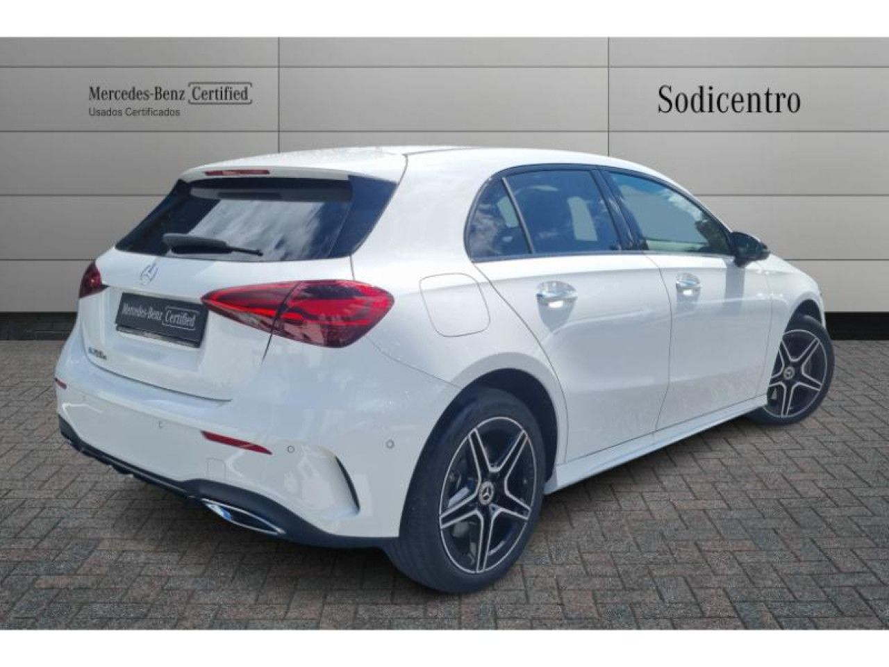 Imagem do veículo 4 / 19