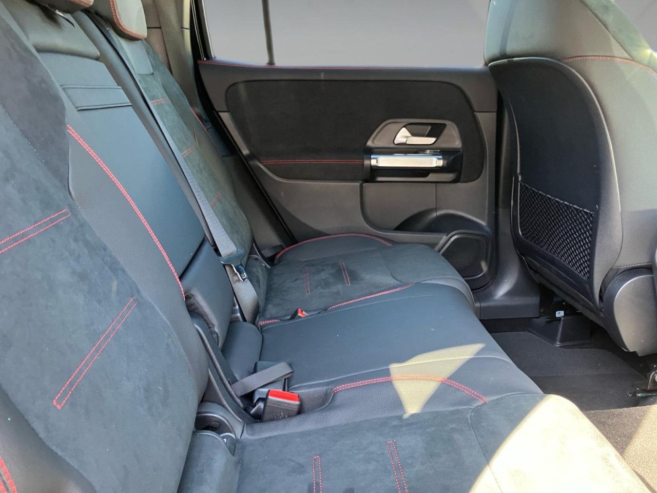 Mercedes-Benz GLB – Bild 13