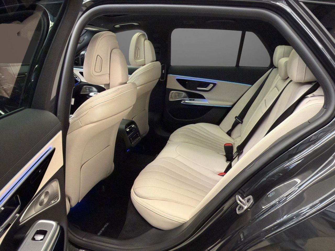 Mercedes-Benz E-Klasse – Bild 8