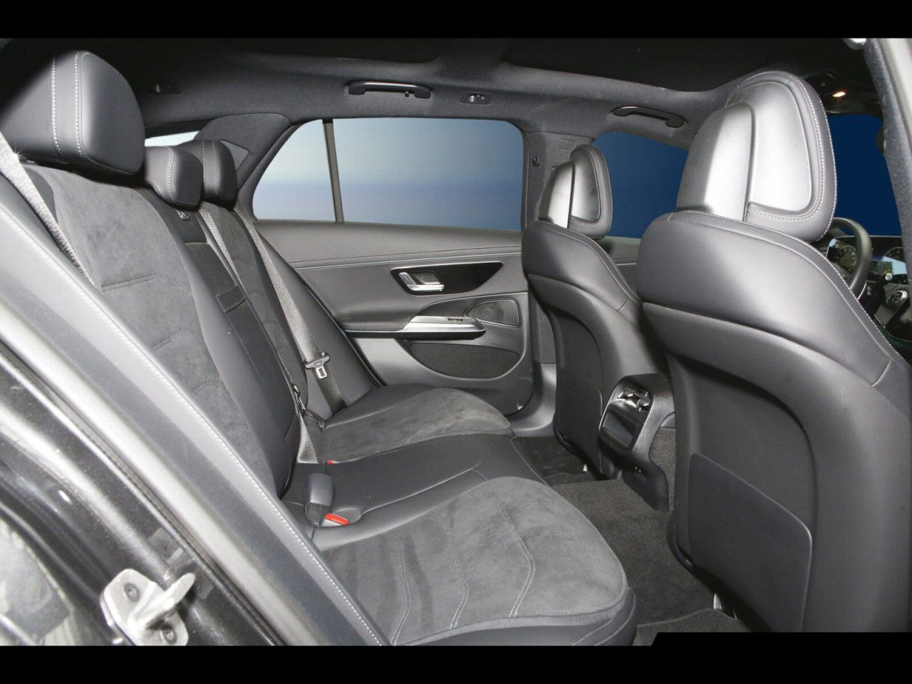 Mercedes-Benz E-Klasse – Bild 9