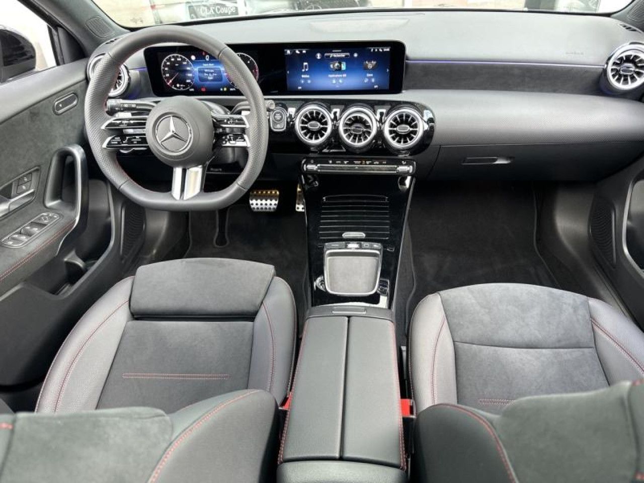 Photo du v&eacute;hicule 12 / 18