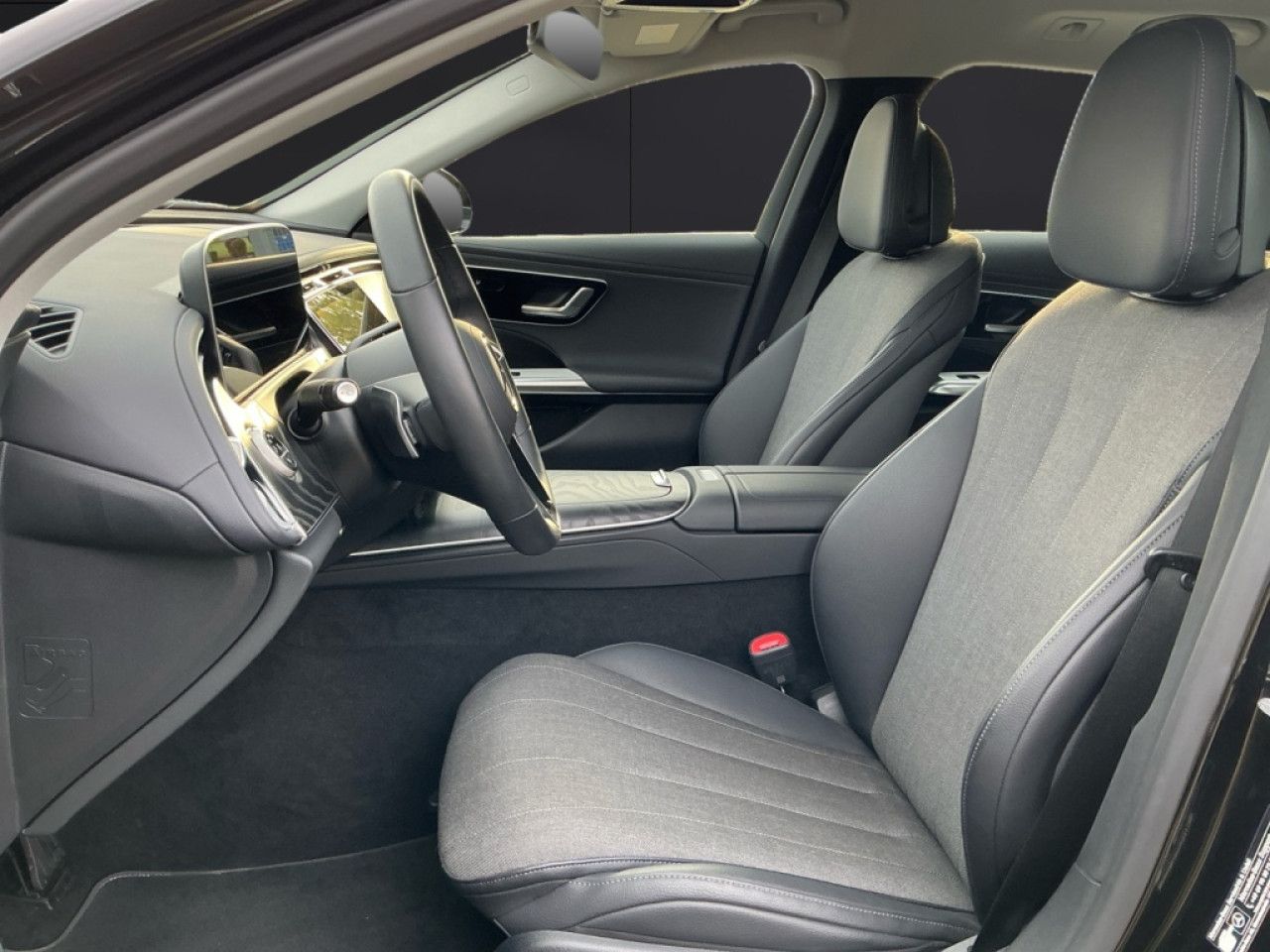 Mercedes-Benz E-Klasse – Bild 8