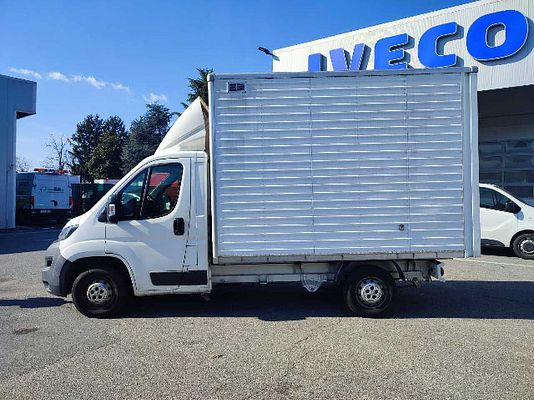 Vehicle image 2 / 11