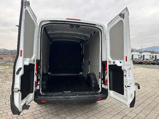 Vehicle image 7 / 14