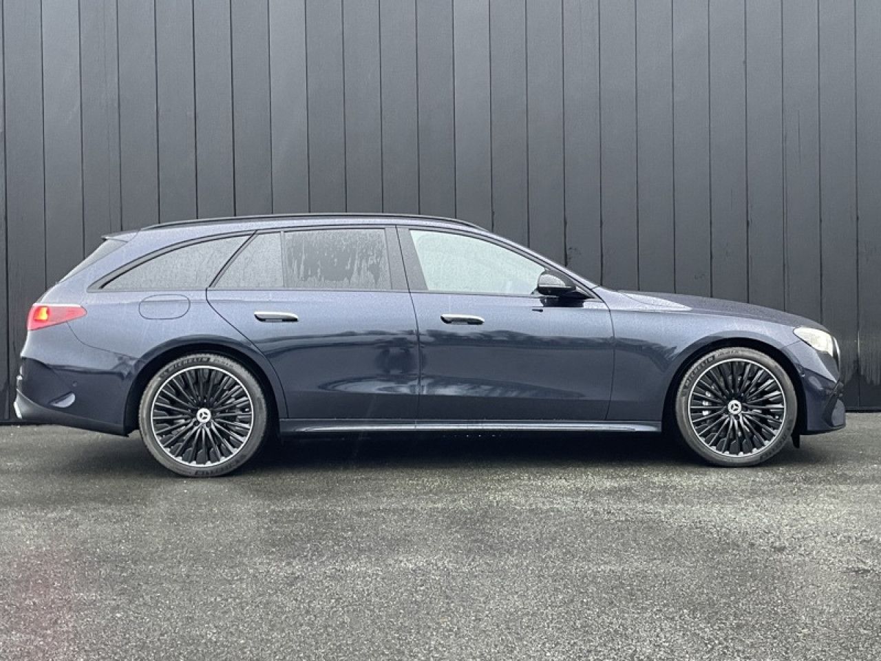 Photo du v&eacute;hicule 3 / 18