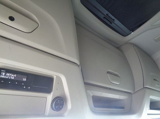Vehicle image 13 / 15