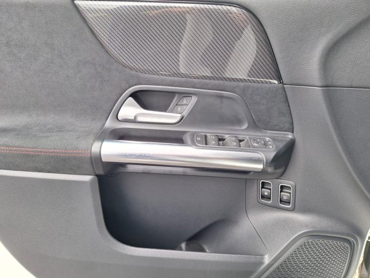 Photo du v&eacute;hicule 15 / 18