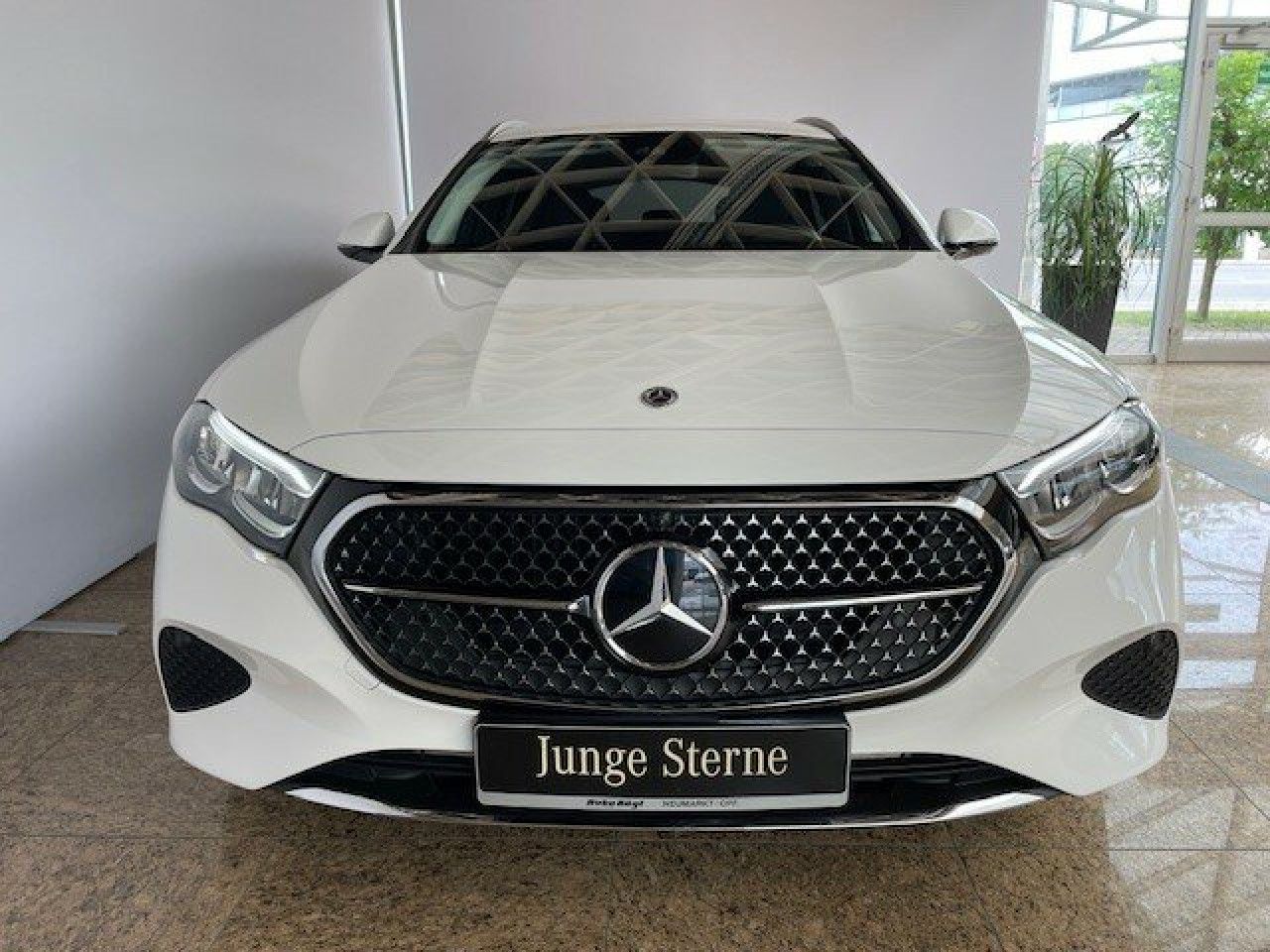 Mercedes-Benz E-Klasse – Bild 2