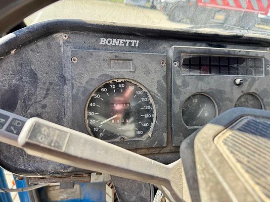 Vehicle image 8 / 8