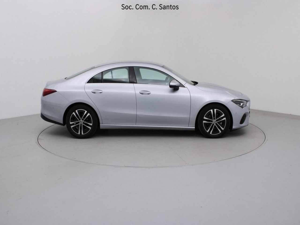 Imagem do ve&iacute;culo 3 / 18