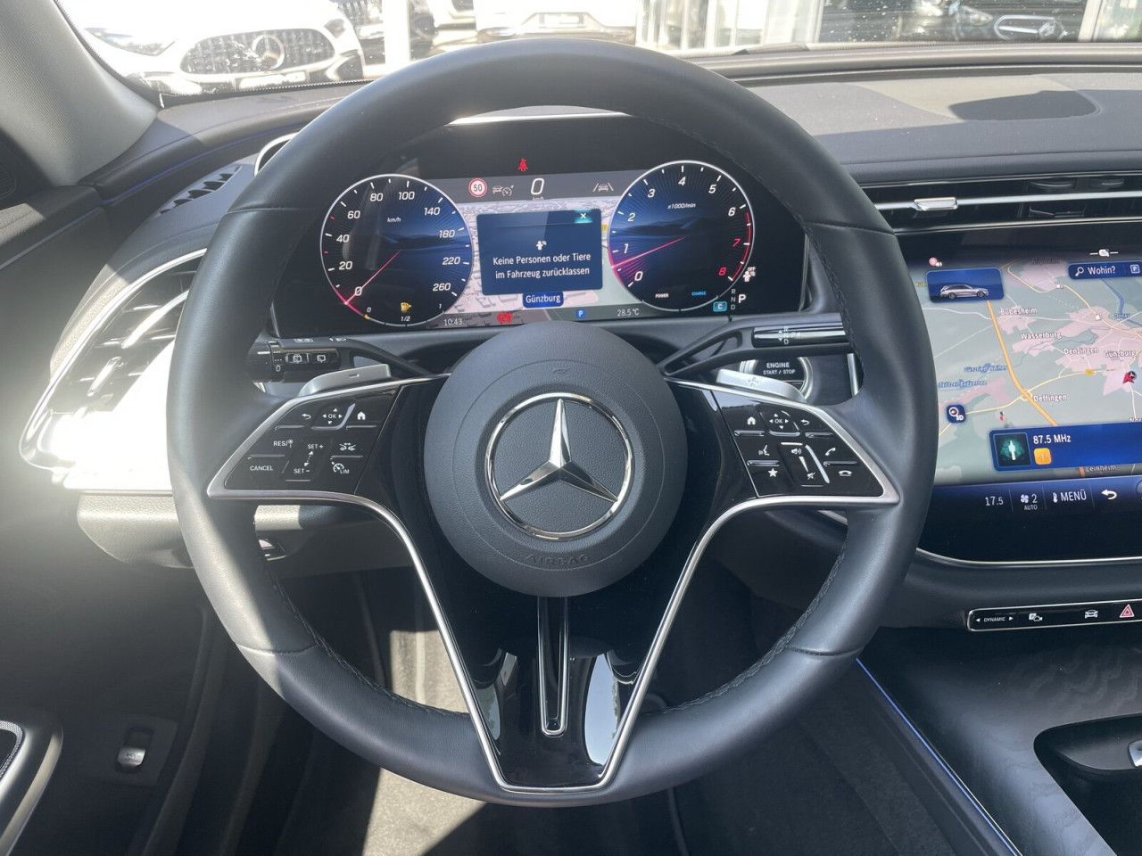 Mercedes-Benz E-Klasse – Bild 17