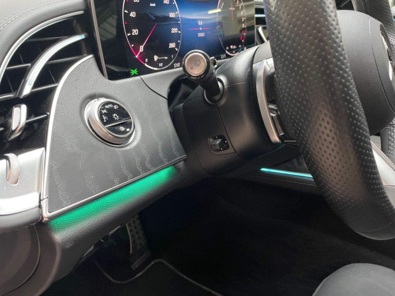 Mercedes-Benz E-Klasse – Bild 9