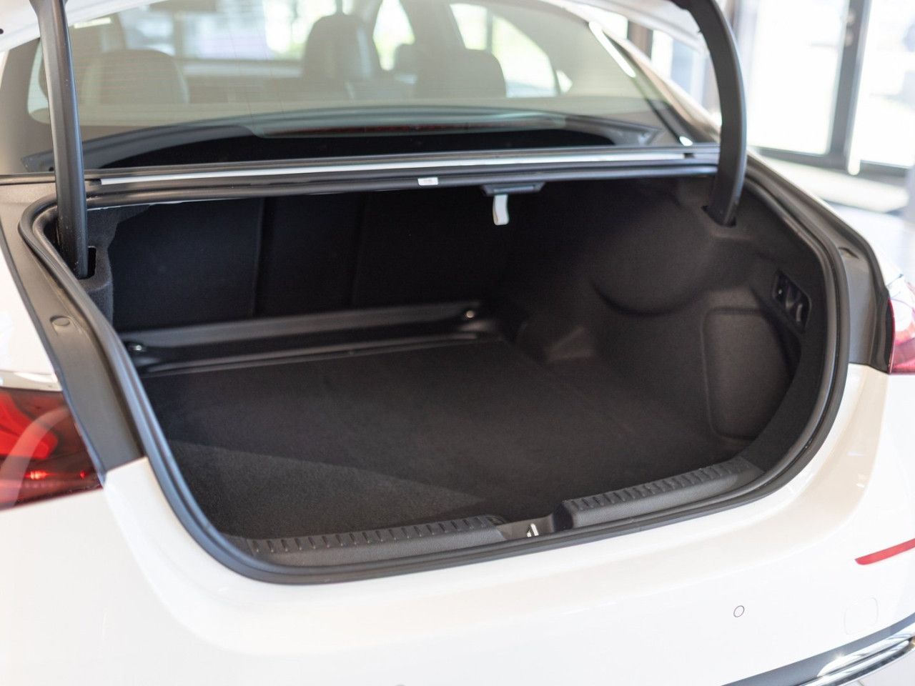 Mercedes-Benz E-Klasse – Bild 11