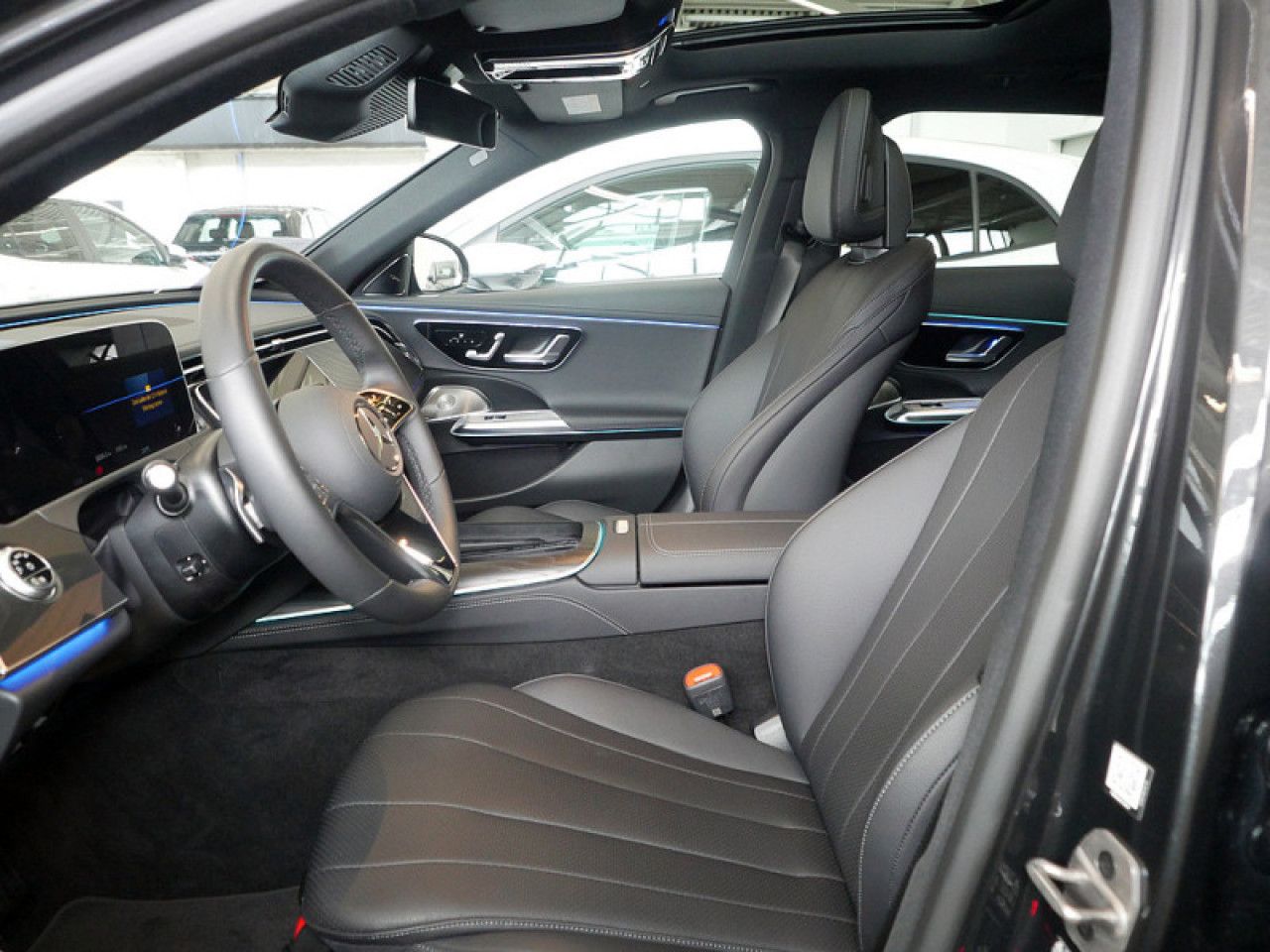 Mercedes-Benz E-Klasse – Bild 15