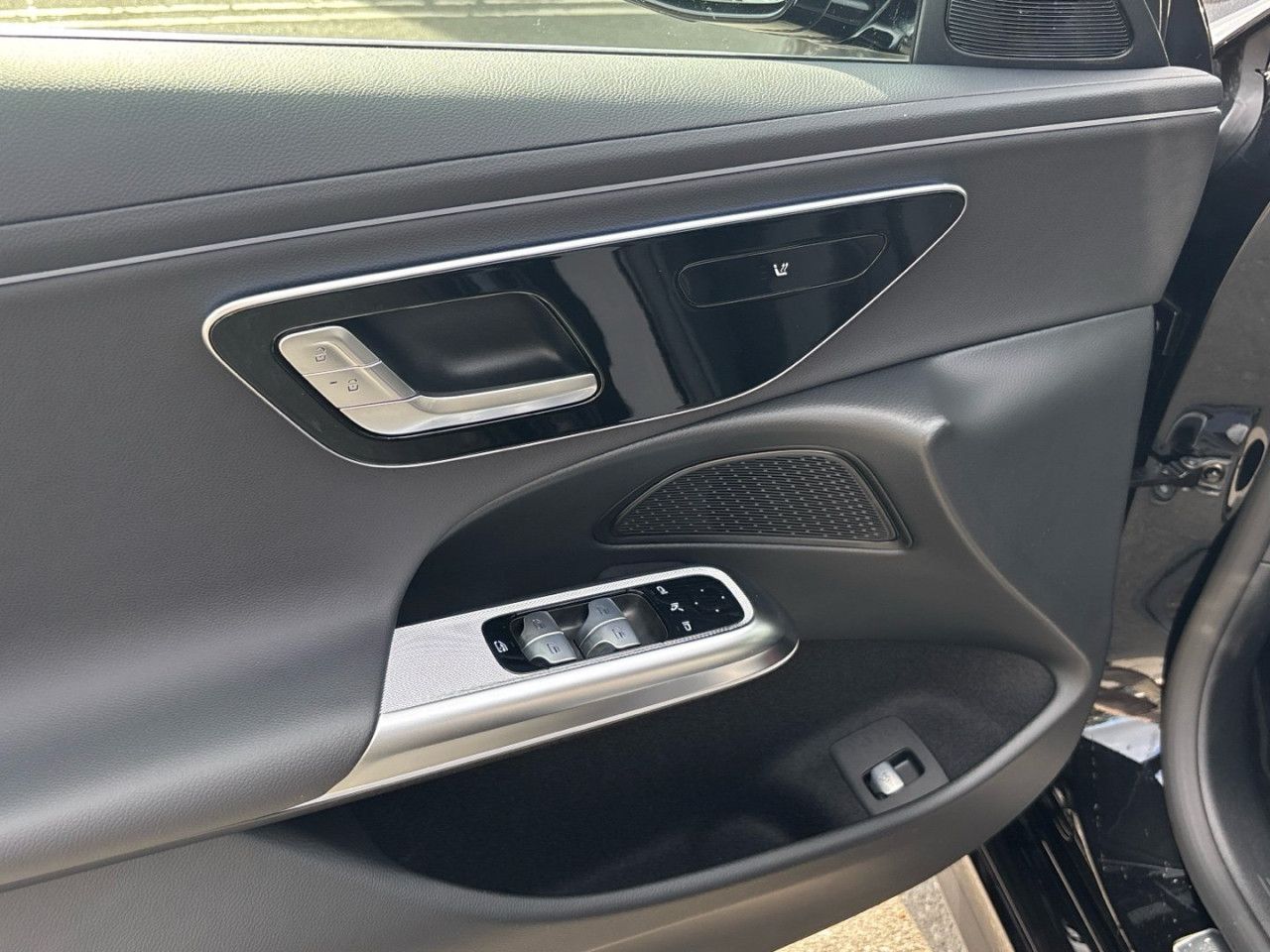 Mercedes-Benz E-Klasse – Bild 13