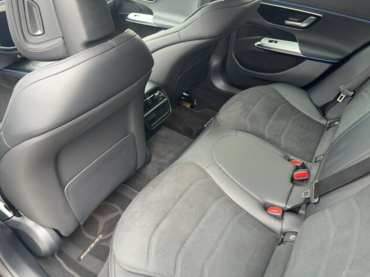 Mercedes-Benz E-Klasse – Bild 7