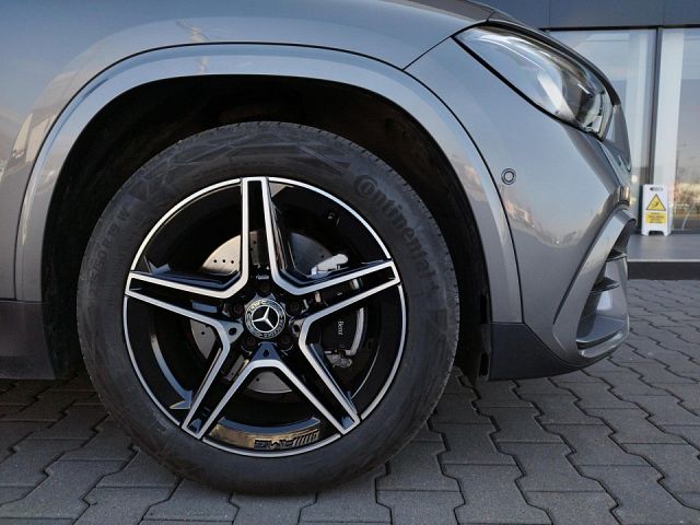 MERCEDES-BENZ GLA 2024 — imagine 3