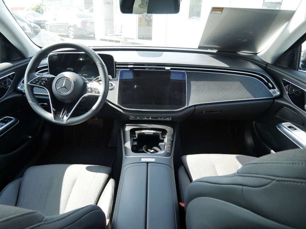 Mercedes-Benz E-Klasse – Bild 8