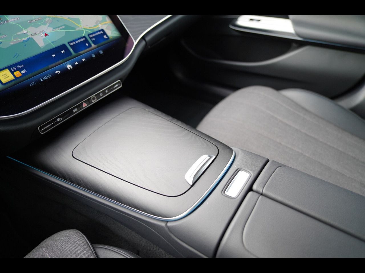 Mercedes-Benz E-Klasse – Bild 27