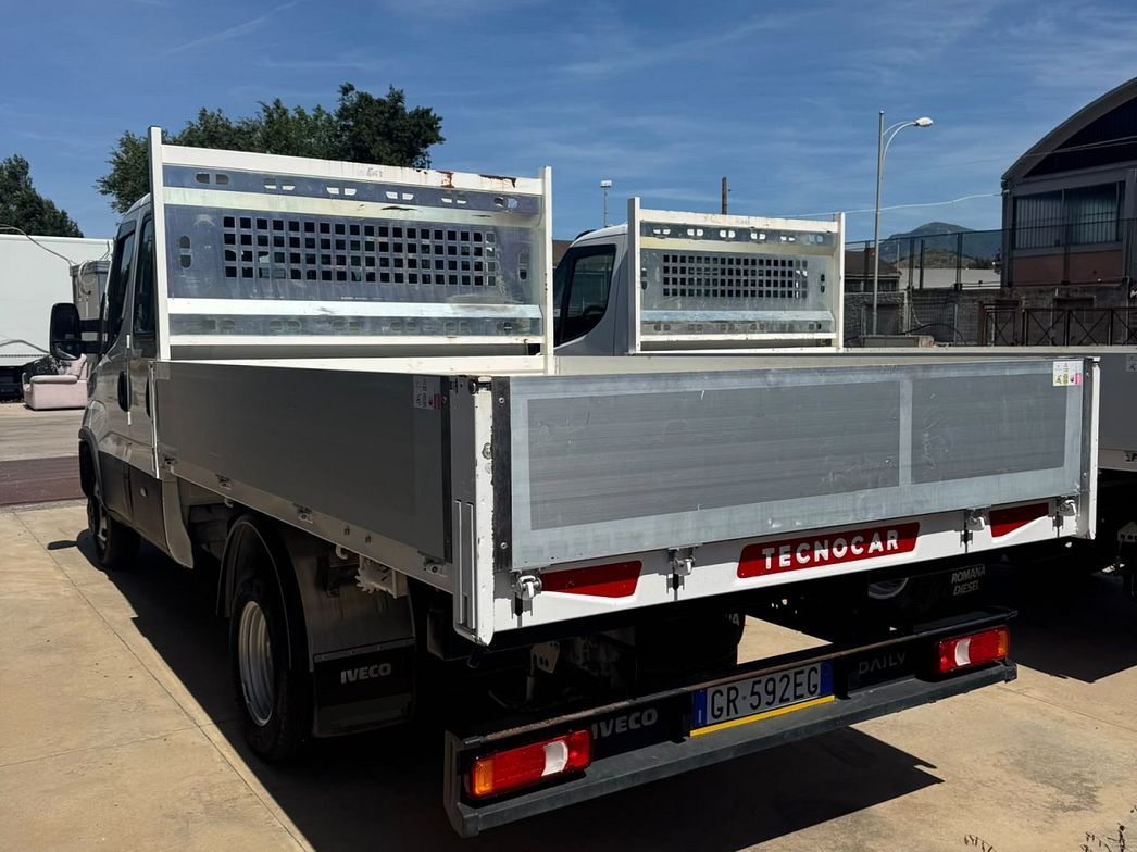 IVECO | 35C14H D DOPPIA CABINA  6+1 CON CASSONE RIBALTABIL