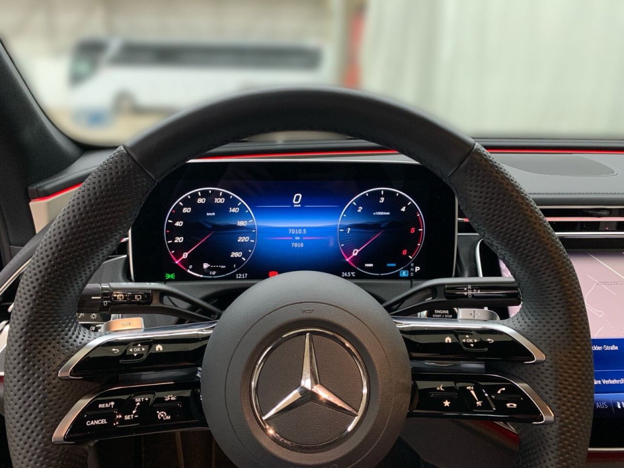 Mercedes-Benz E-Klasse – Bild 8
