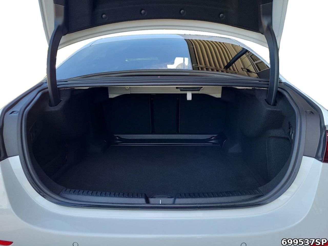 Mercedes-Benz E-Klasse – Bild 6