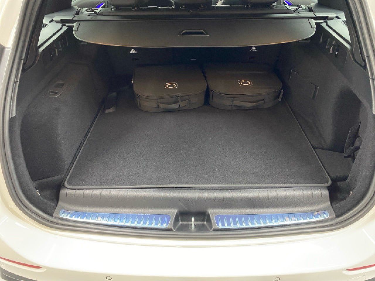 Mercedes-Benz C-Klasse – Bild 12