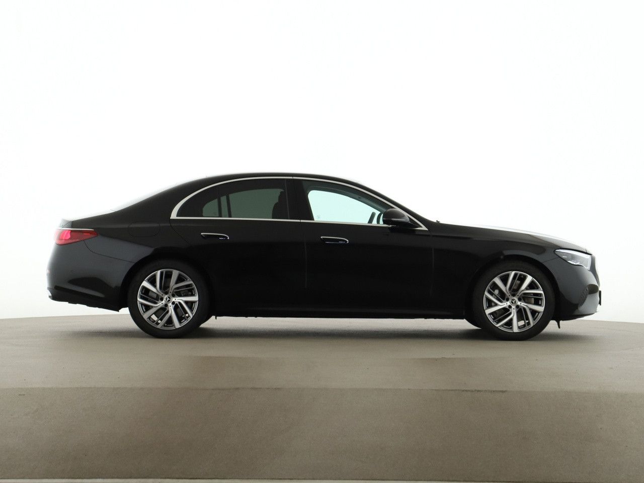 Mercedes-Benz E-Klasse – Bild 7