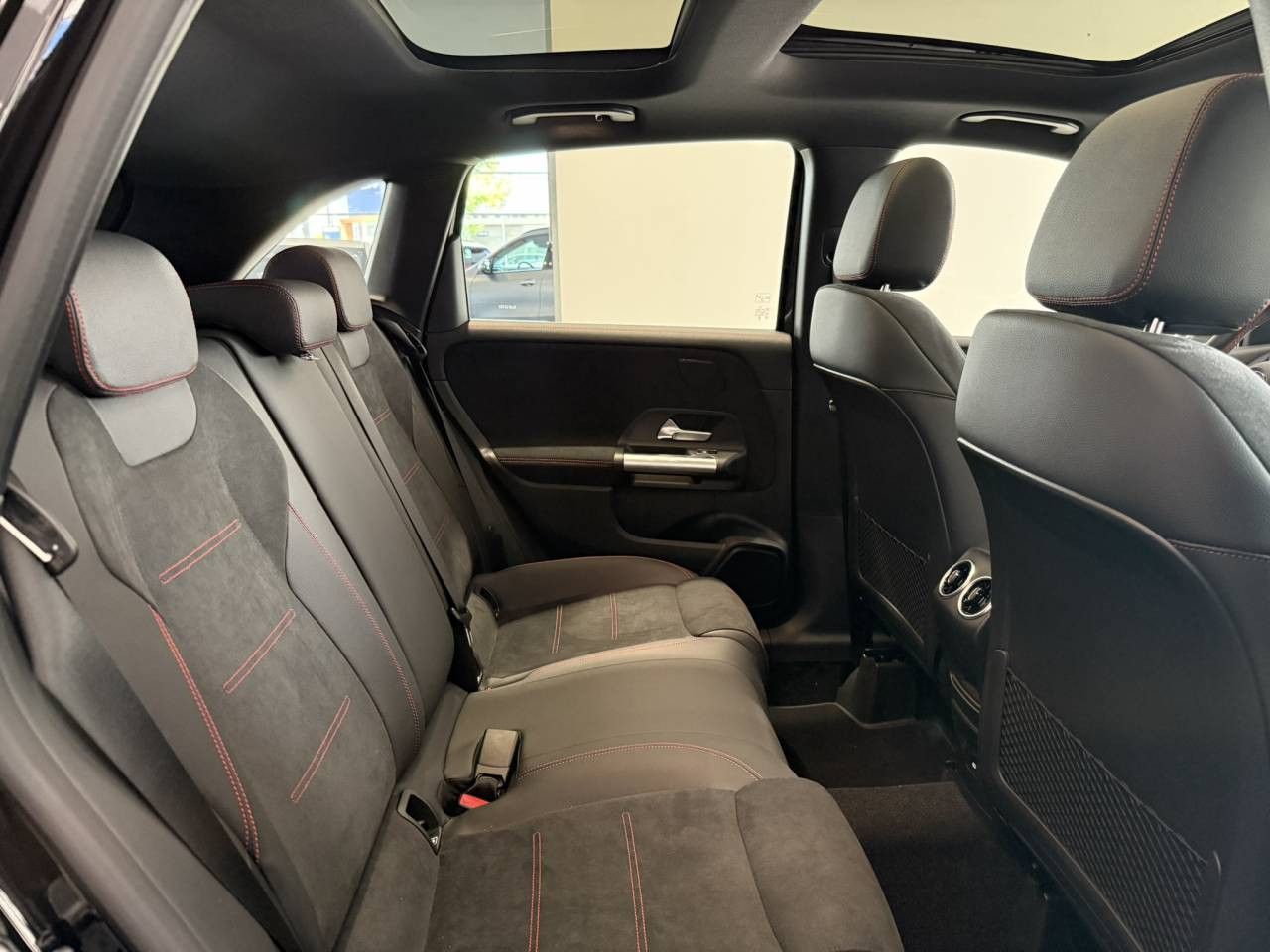 Photo du véhicule 4 / 18