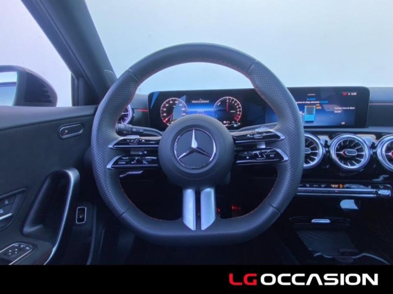 Photo du v&eacute;hicule 14 / 18