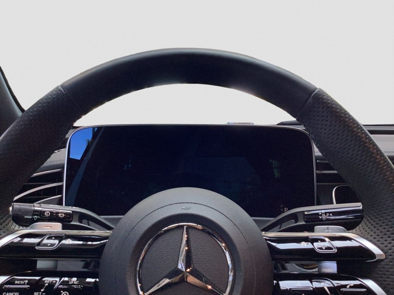Mercedes-Benz E-Klasse – Bild 8