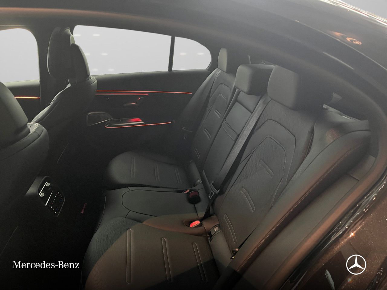 Mercedes-Benz E-Klasse – Bild 12