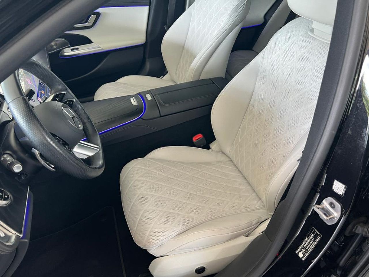 Mercedes-Benz E-Klasse – Bild 15