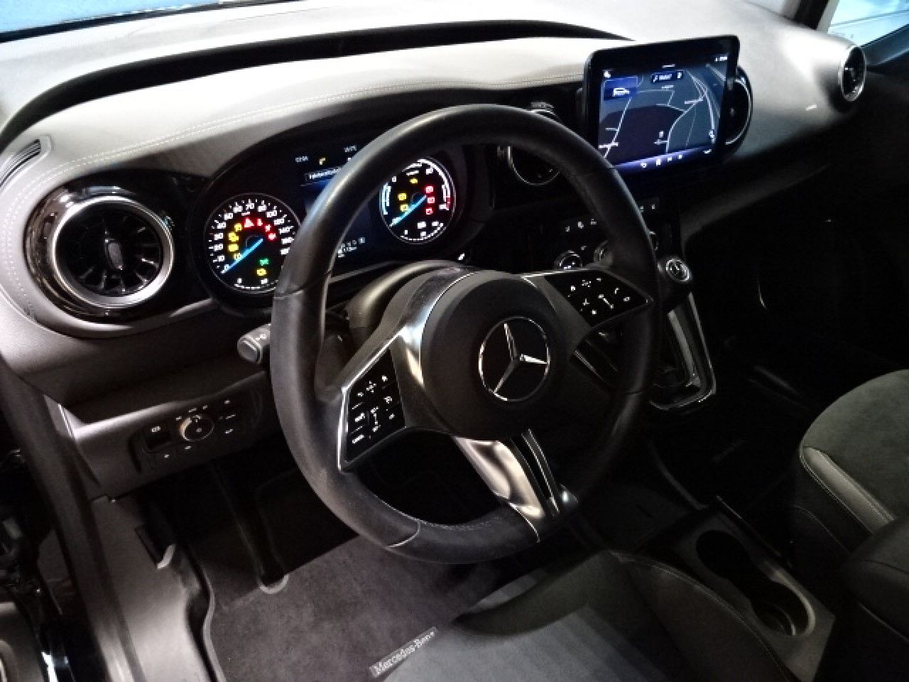 Mercedes-Benz EQT – Bild 7