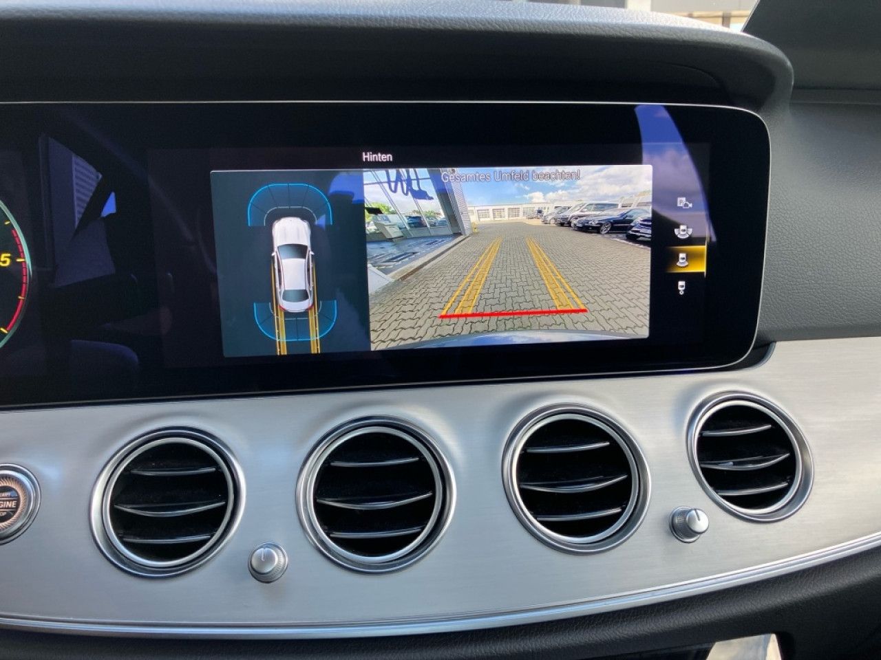 Mercedes-Benz E-Klasse – Bild 26
