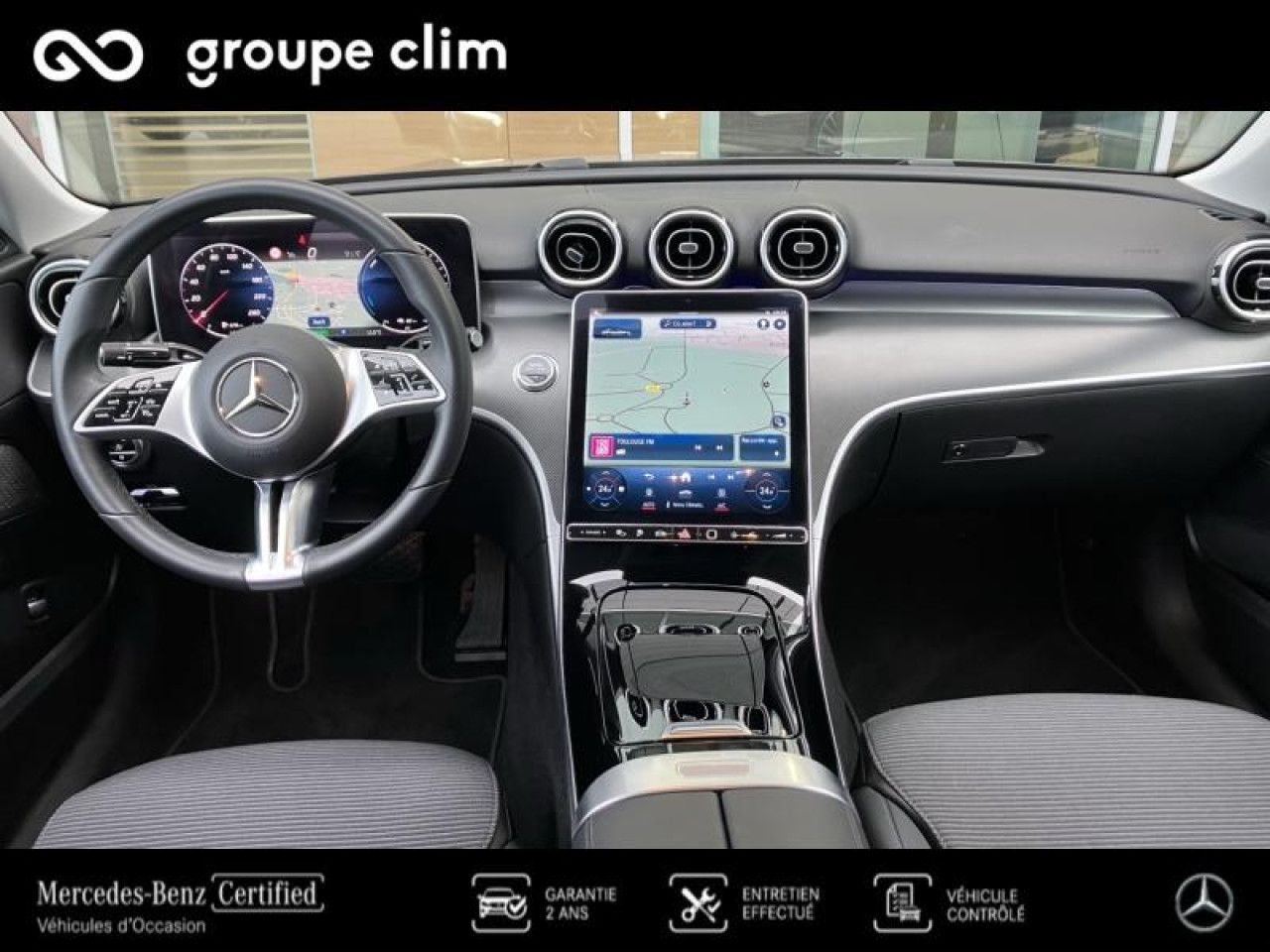 Photo du v&eacute;hicule 9 / 18