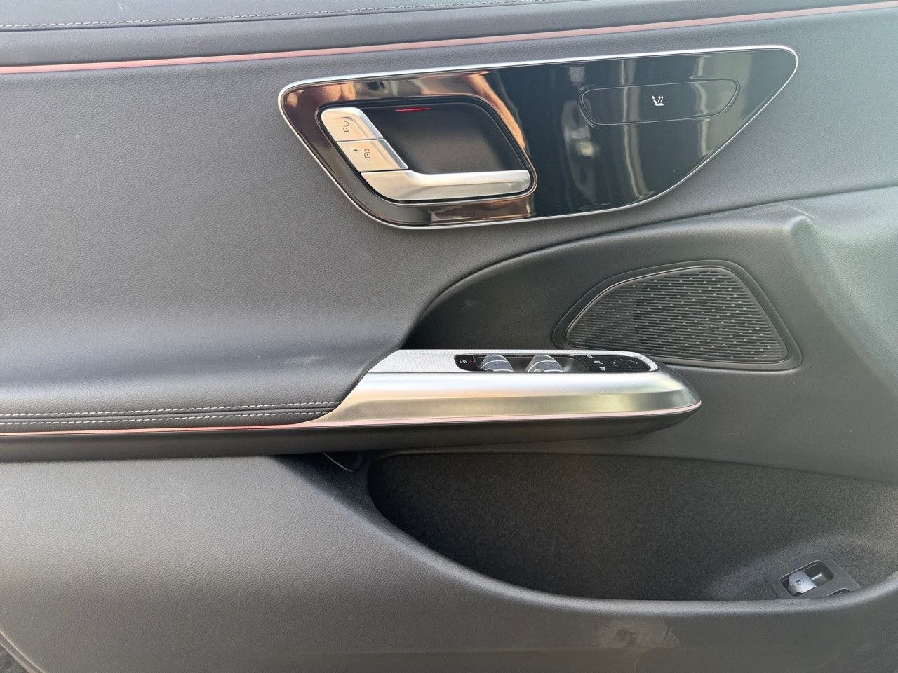 Mercedes-Benz E-Klasse – Bild 12