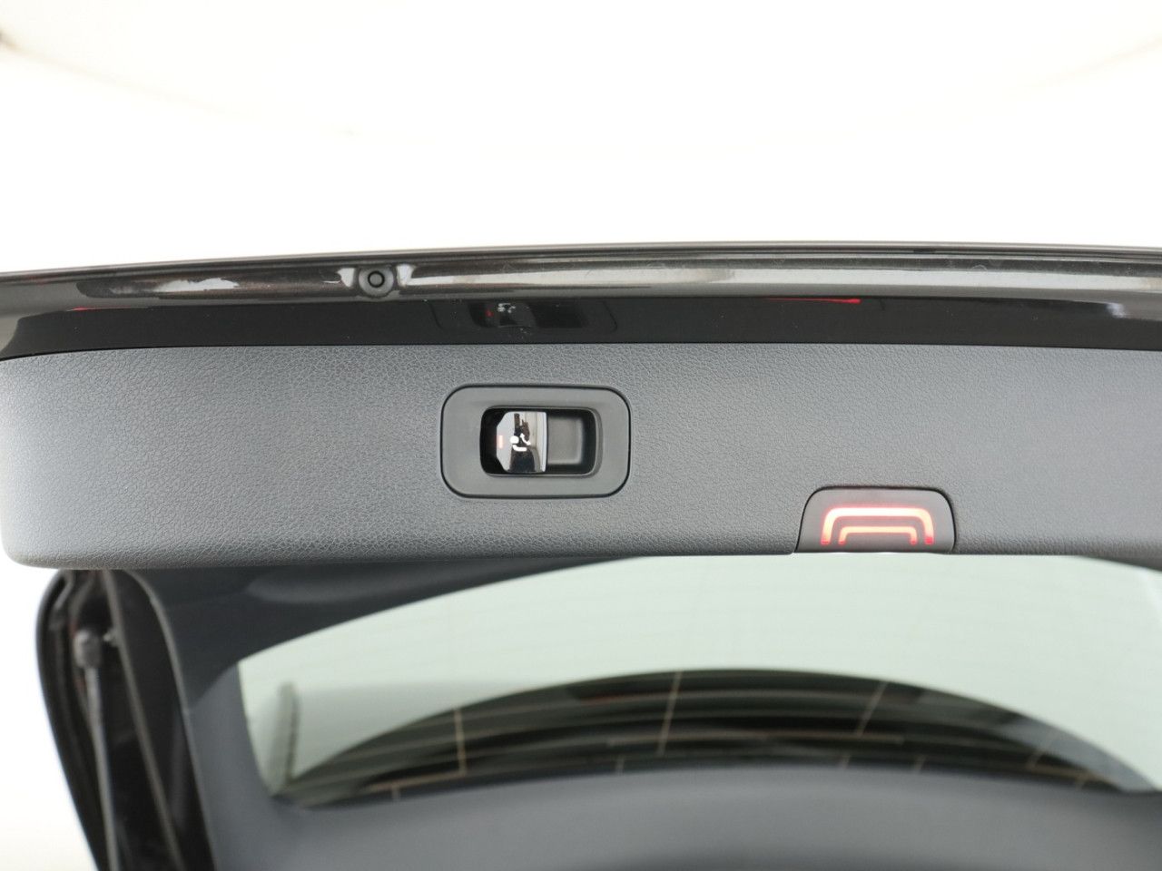 Mercedes-Benz E-Klasse – Bild 25
