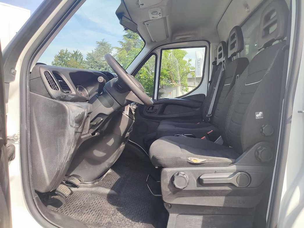 IVECO | Daily 35 C14H BOX