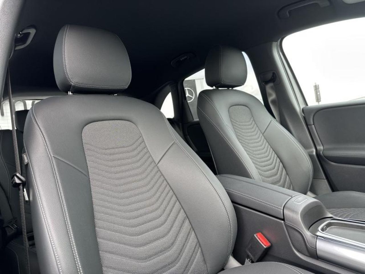 Photo du v&eacute;hicule 11 / 18