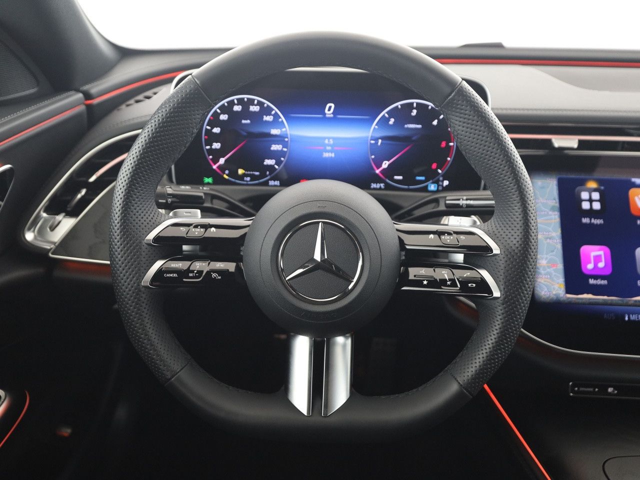 Mercedes-Benz E-Klasse – Bild 9