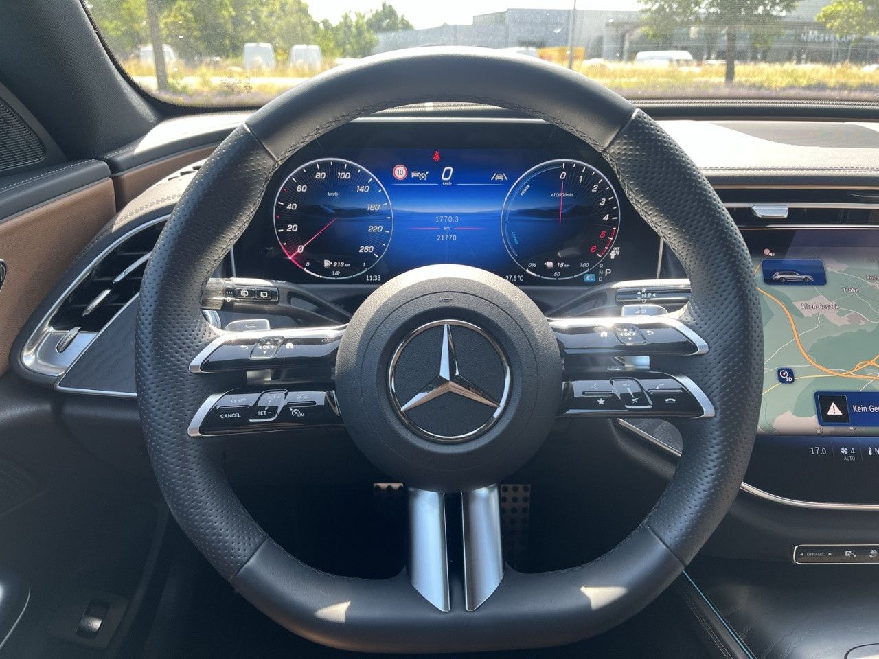 Mercedes-Benz E-Klasse – Bild 11